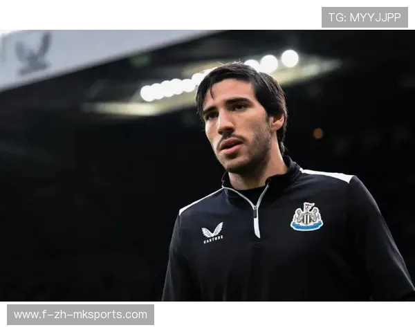 “英超明星表现神勇，助力球队稳步登顶”，英超球队球星