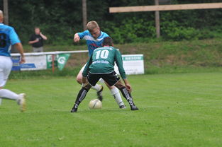 mk体育入口-足球教练战术布置备受关注，足球教练考虑到对手阵型