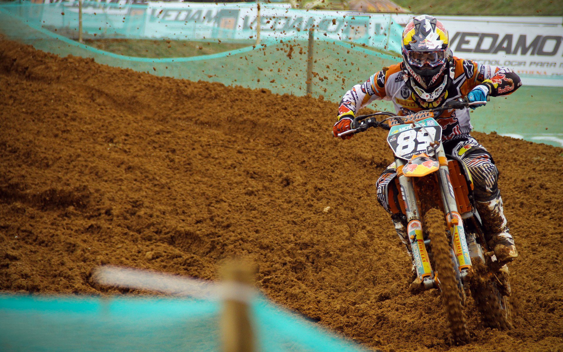 mk体育官网入口-阿伦·斯密斯：连续几场关键比赛中，展示了超凡的球场智商，阿伦斯集锦